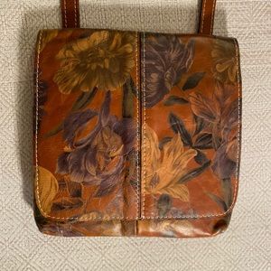 Patricia Nash beautiful embossed crossbody bag